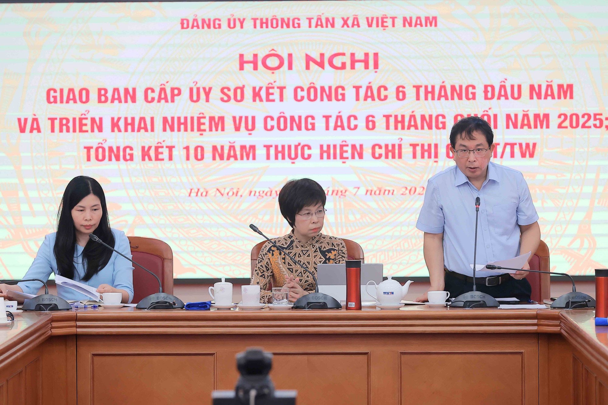 vna-potal-hoi-nghi-giao-ban-cap-uy-trien-khai-nhiem-vu-cong-tac-6-thang-cuoi-nam-2025-cua-dang-uy-8139984.jpg