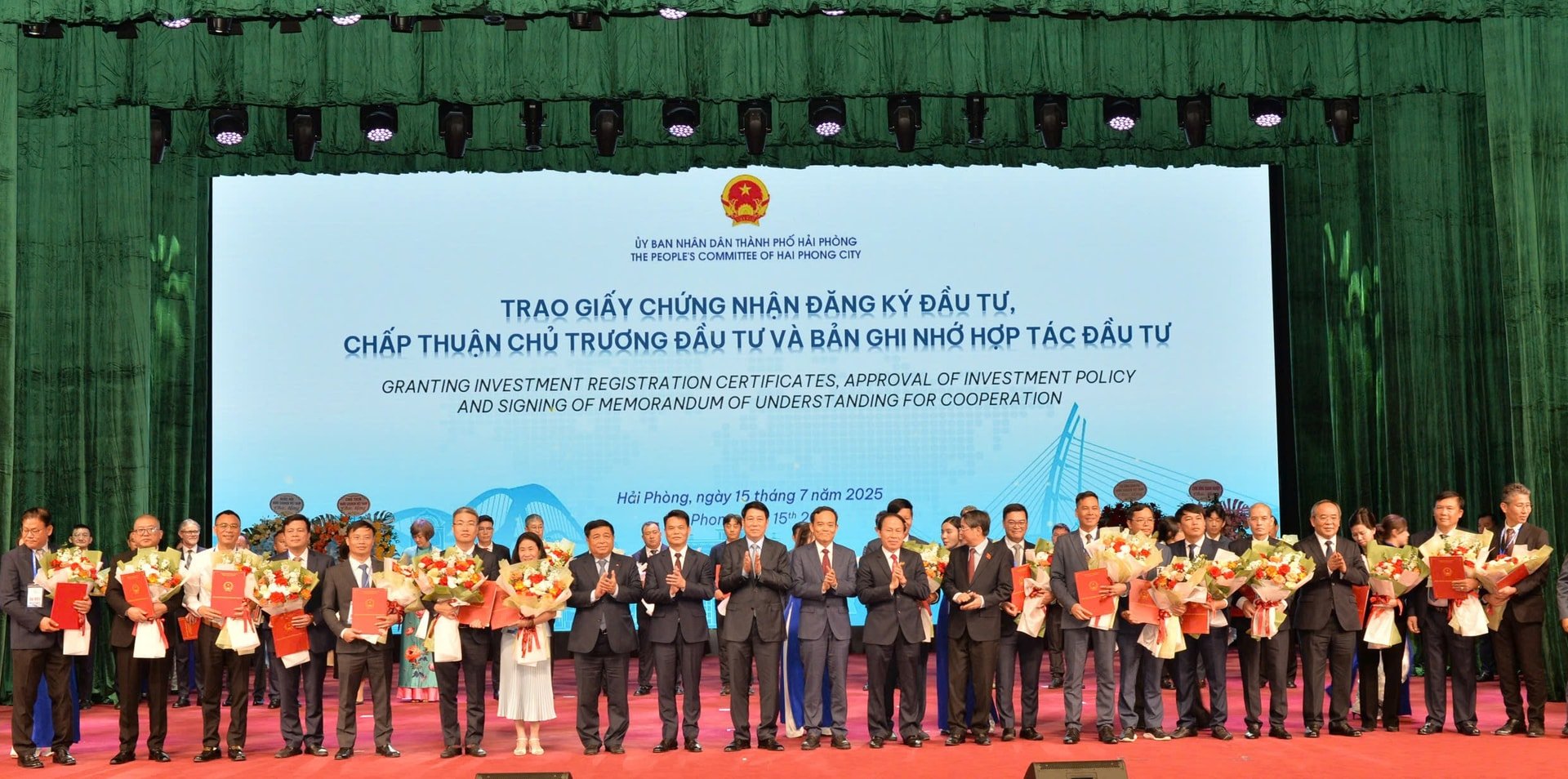 gen-h-trao giay chung nhan dau tu cho cac doanh nghiep_Luong cuong