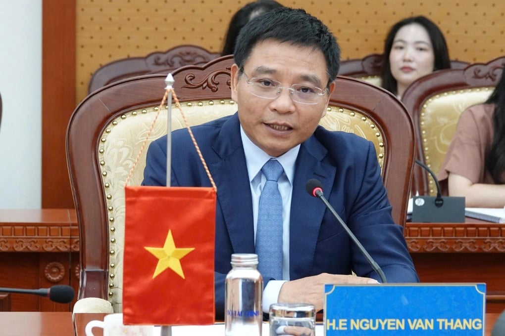 Bộ Tài chính làm việc với FTSE Russell về nâng hạng thị trường chứng khoán - 1