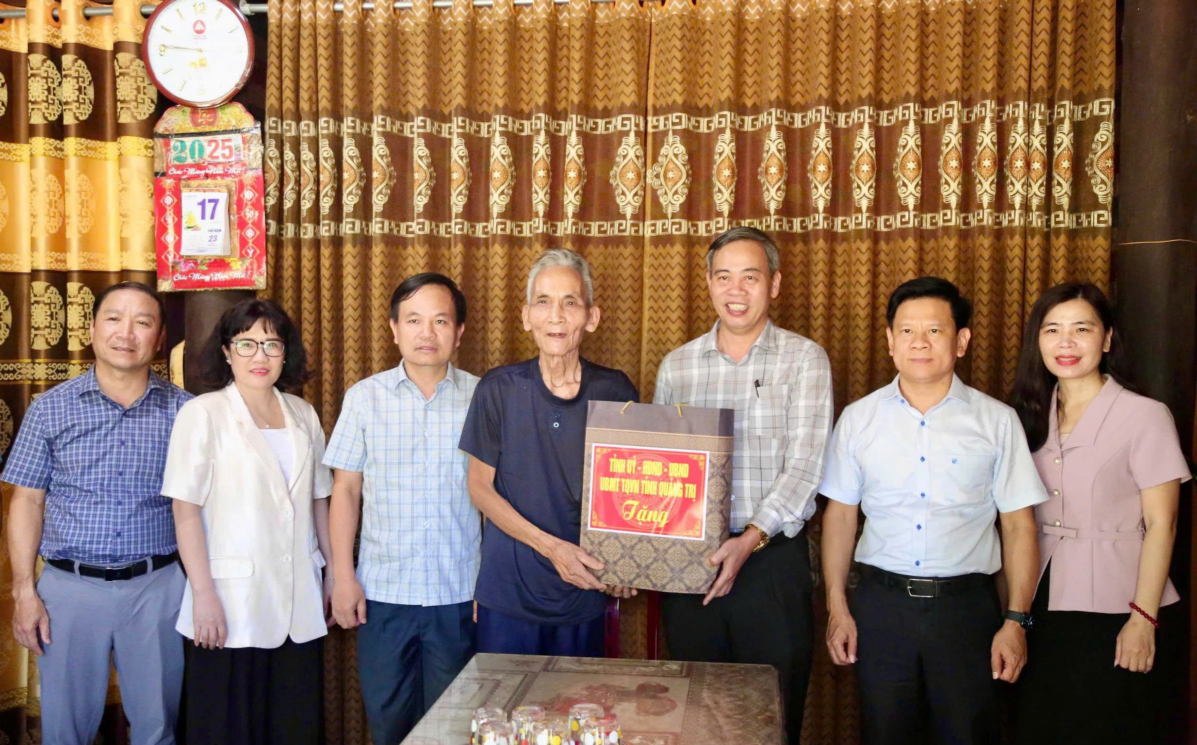 Lãnh đạo tỉnh thăm, tặng quà thương binh, bệnh binh