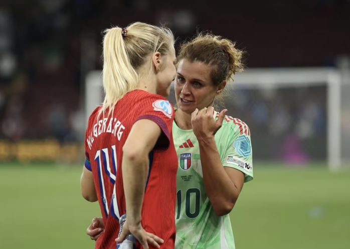 La « grande sœur » Cristiana Girelli brille, l'Italie accède aux demi-finales de l'EURO féminin après 28 ans - Photo 8.