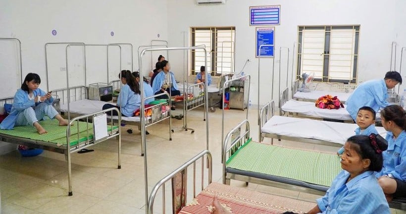 Nhiều bệnh nhân đặc biệt là những bệnh nhân mắc bệnh về máu rơi vào cảnh chờ đợi. 