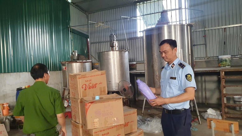 Phạt 180 triệu đồng công ty sản xuất nước giặt, nước rửa chén giả nhãn hiệu nổi tiếng- Ảnh 1.