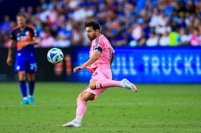 Messi gặp khắc tinh, chi tiết De Paul đến Inter Miami được hé lộ- Ảnh 1.