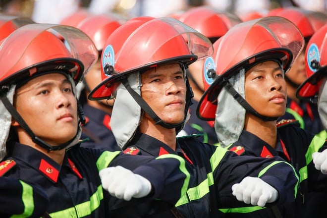 Mãn nhãn buổi diễu binh 15 . 000 Chiến sĩ công an và quân đội hợp luyện - Ảnh 26.