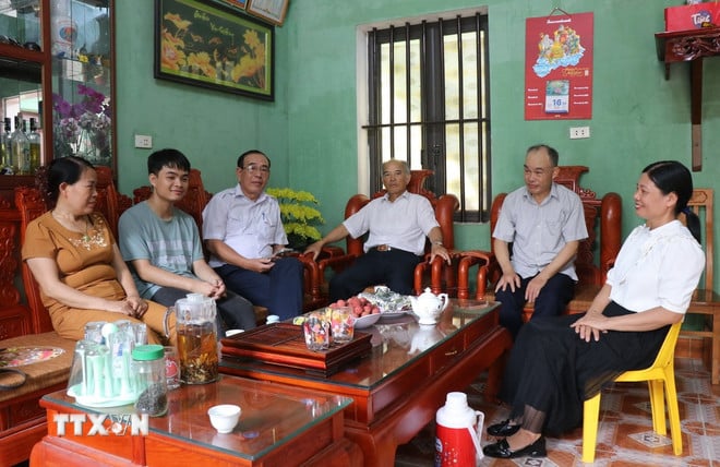 Thủ khoa A00 30 điểm bật mí "bí kíp học siêu đỉnh" từ cuốn sổ đặc biệt- Ảnh 2.