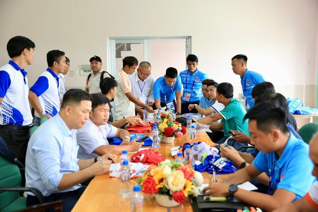 Trường Đại học Đồng Tháp tổ chức giải sinh viên, khánh thành mặt sân tiền tỉ- Ảnh 7.