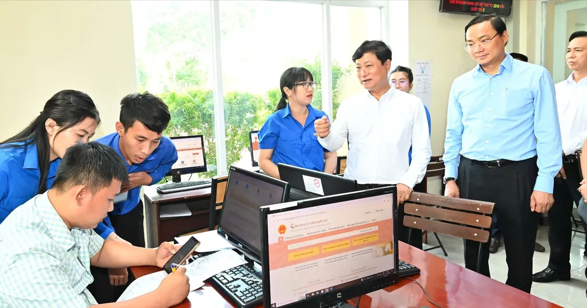 Chủ tịch HĐND TPHCM Võ Văn Minh: Tập trung xây dựng quy chế làm việc, nâng cao chất lượng phục vụ người dân