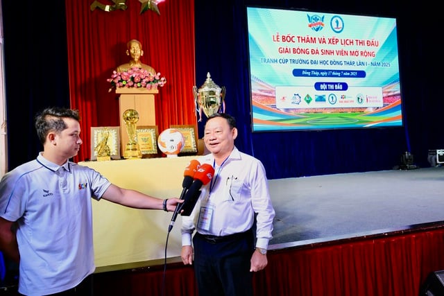 Trường Đại học Đồng Tháp tổ chức giải sinh viên, khánh thành mặt sân tiền tỉ- Ảnh 3.