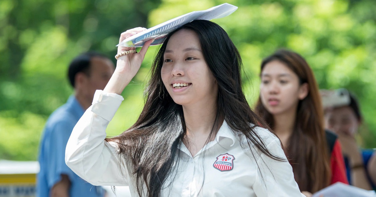 Biến động điểm chuẩn Đại học Kinh tế quốc dân