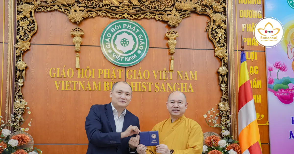 Der ehrwürdige Thich Duc Thien erhielt die Goodwill Ambassador Medal