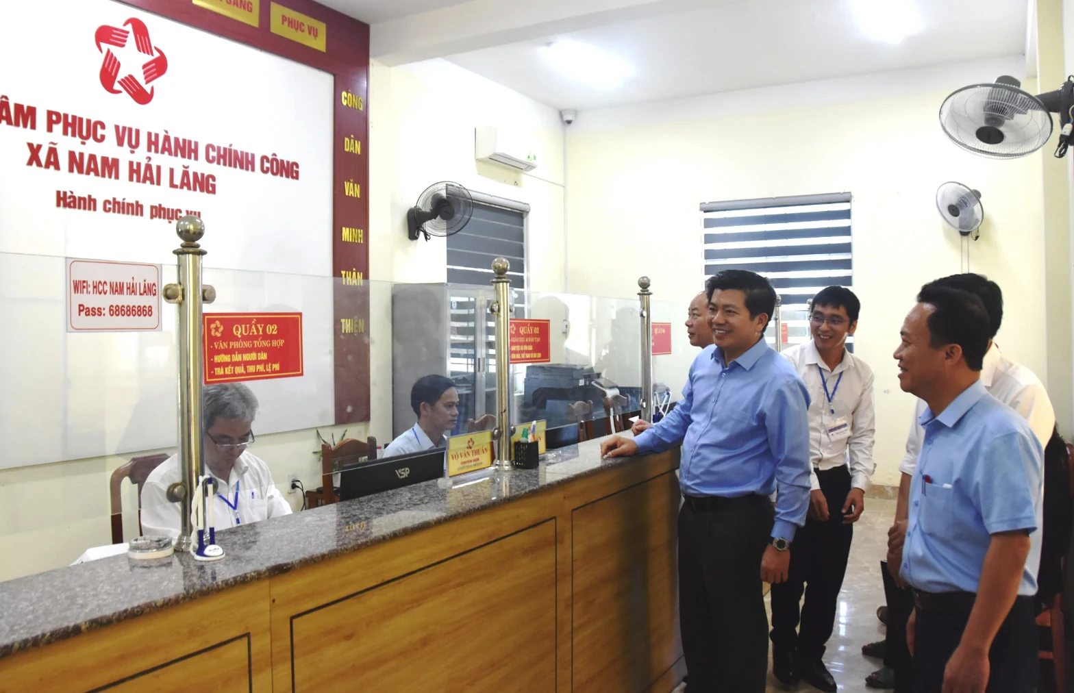 Trưởng ban Tổ chức Tỉnh ủy Trần Vũ Khiêm làm việc với xã Nam Hải Lăng