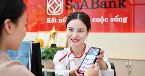 ធនាគារមួយទើបតែត្រូវបានផ្តល់កិត្តិយសដោយអង្គការអន្តរជាតិចំនួនពីរសម្រាប់អាជីវកម្ម ការច្នៃប្រឌិត និងអភិបាលកិច្ចសាជីវកម្មរបស់ខ្លួន។