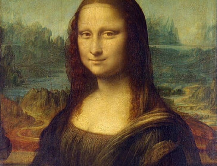 1. Danh tính thật sự của Mona Lisa vẫn còn gây tranh cãi. Nhiều người tin rằng nàng là Lisa Gherardini – vợ một thương gia người Florence, nhưng giả thuyết về người mẫu nam hay hình ảnh lý tưởng hóa của Da Vinci vẫn tồn tại. Ảnh: Pinterest.