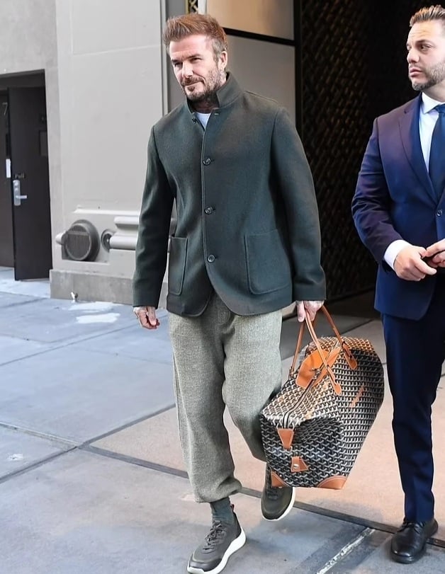 David Beckham thích xuống phố với túi hàng hiệu cỡ khủng, có giá đắt đỏ - 8