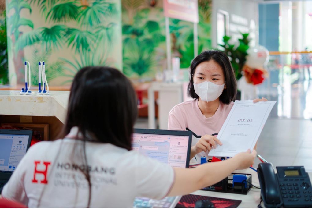 Hàng loạt trường đại học phía Nam công bố điểm sàn, cao nhất 24 điểm - 3