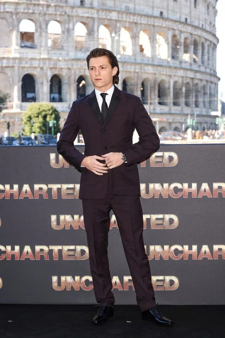 Tom Holland - Ảnh 6.