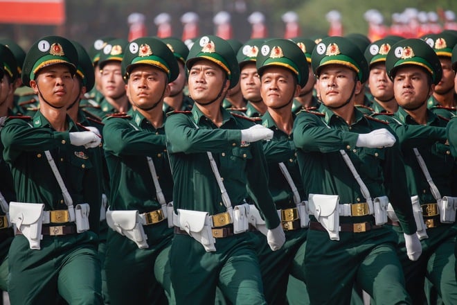Mãn nhãn buổi diễu binh 15 . 000 Chiến sĩ công an và quân đội hợp luyện - Ảnh 13.