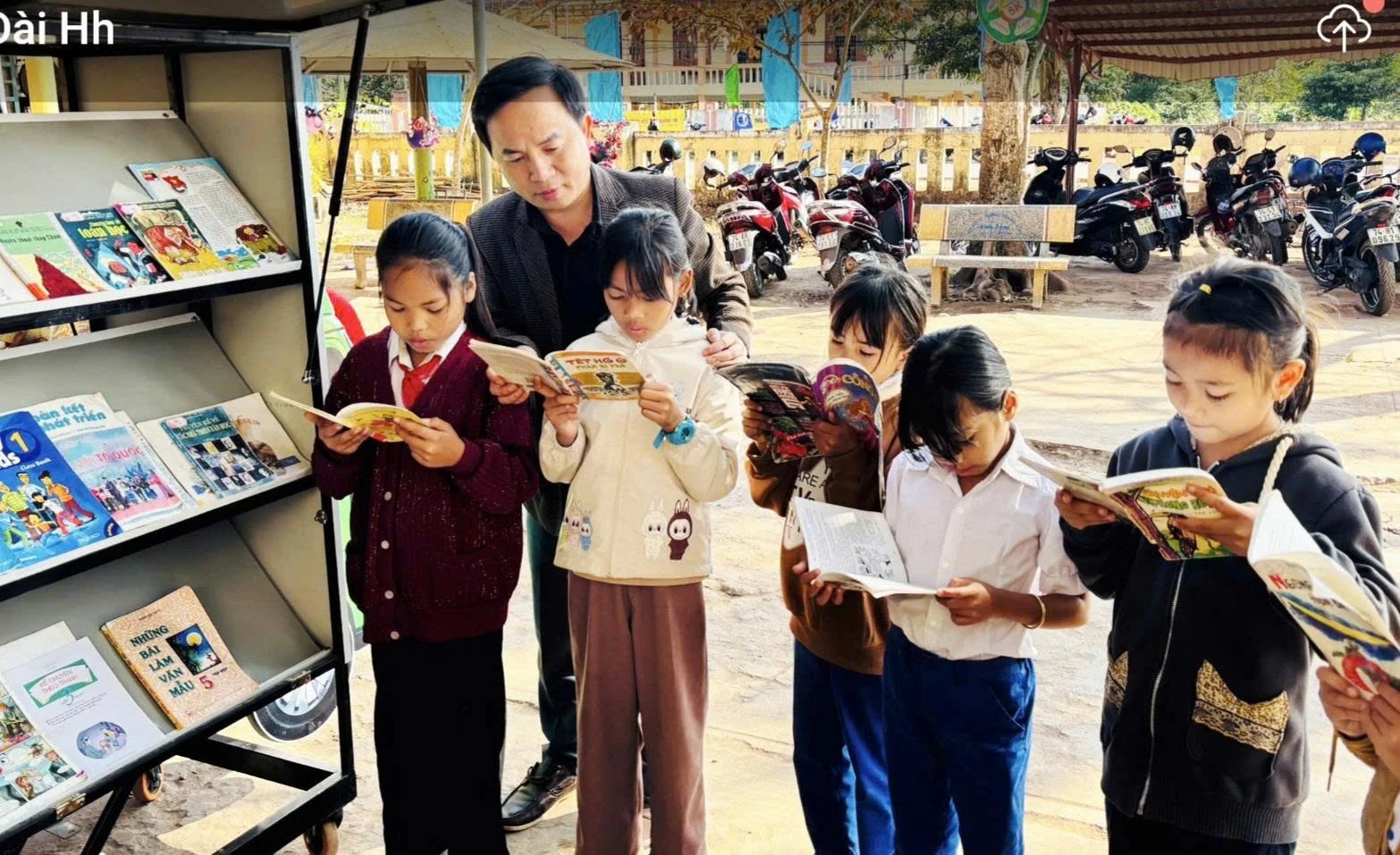 Vì sự nghiệp “trồng người” ở vùng khó