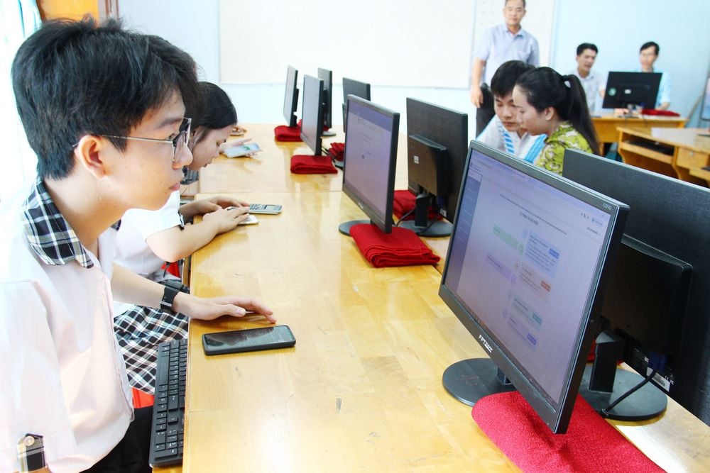  Thí sinh đăng ký nguyện vọng xét tuyển vào đại học năm 2025.

