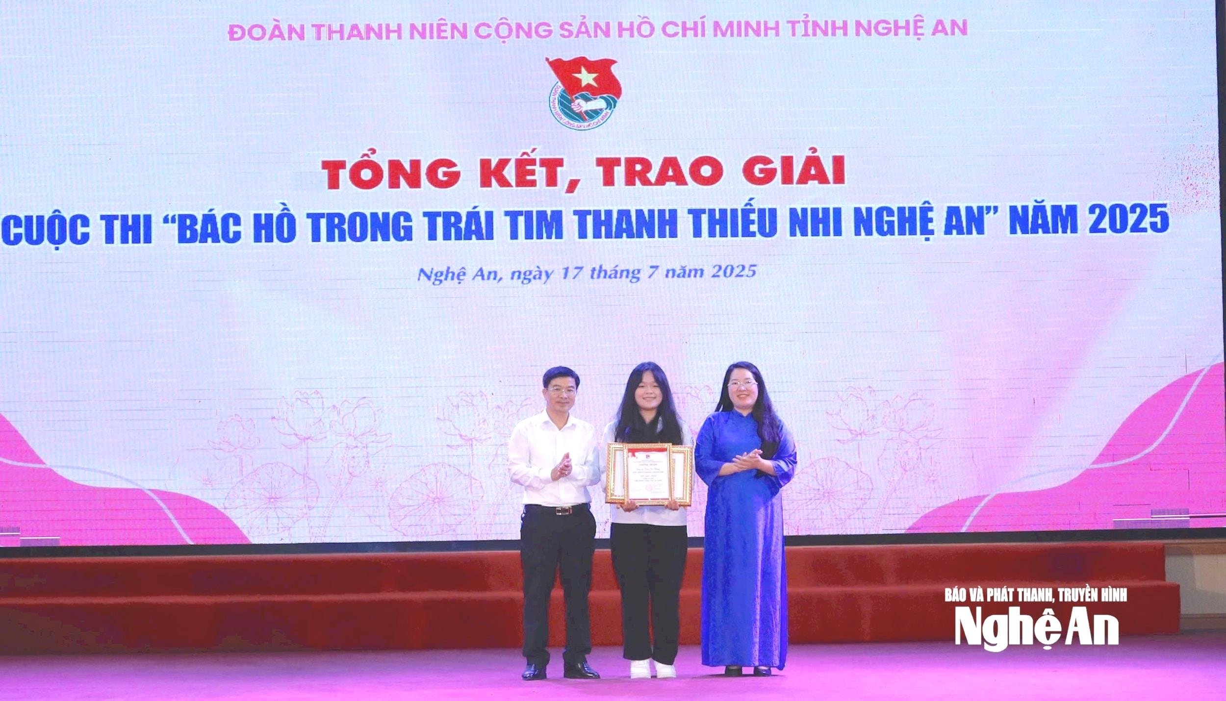 bna_giai-nhat-viet(1).jpg