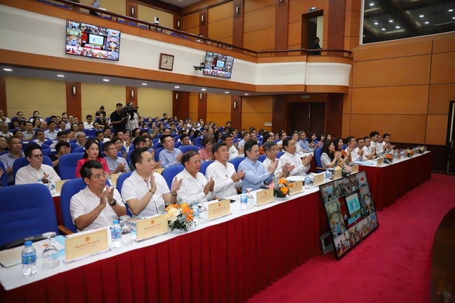 Hội nghị sơ kết công tác 6 tháng đầu năm và triển khai nhiệm vụ công tác 6 tháng cuối năm của Bộ VHTTDL - Ảnh 5.
