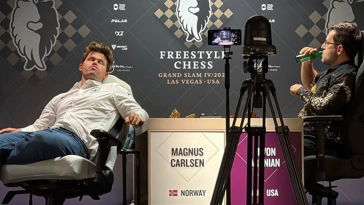 Carlsen bị loại khỏi cuộc đua vô địch Freestyle Chess ngay ngày mở màn - Ảnh 1.
