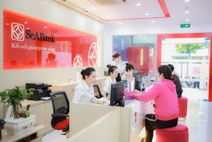 Một ngân hàng vừa được hai tổ chức quốc tế vinh danh về kinh doanh, sáng tạo, quản trị doanh nghiệp - Ảnh 1.