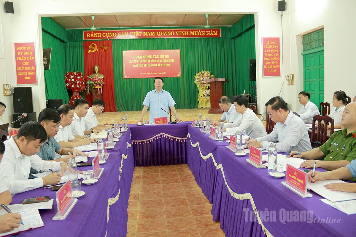 ប្រធាន​នាយកដ្ឋាន​ឃោសនា និង​ចលនា​មហាជន​នៃ​គណៈកម្មាធិការ​បក្ស​ខេត្ត លោក Tran Manh Loi បាន​ថ្លែង​សុន្ទរកថា​ក្នុង​សម័យ​ប្រជុំ​ការងារ​ជាមួយ​គណៈកម្មាធិការ​បក្ស​ឃុំ Yen Hoa។