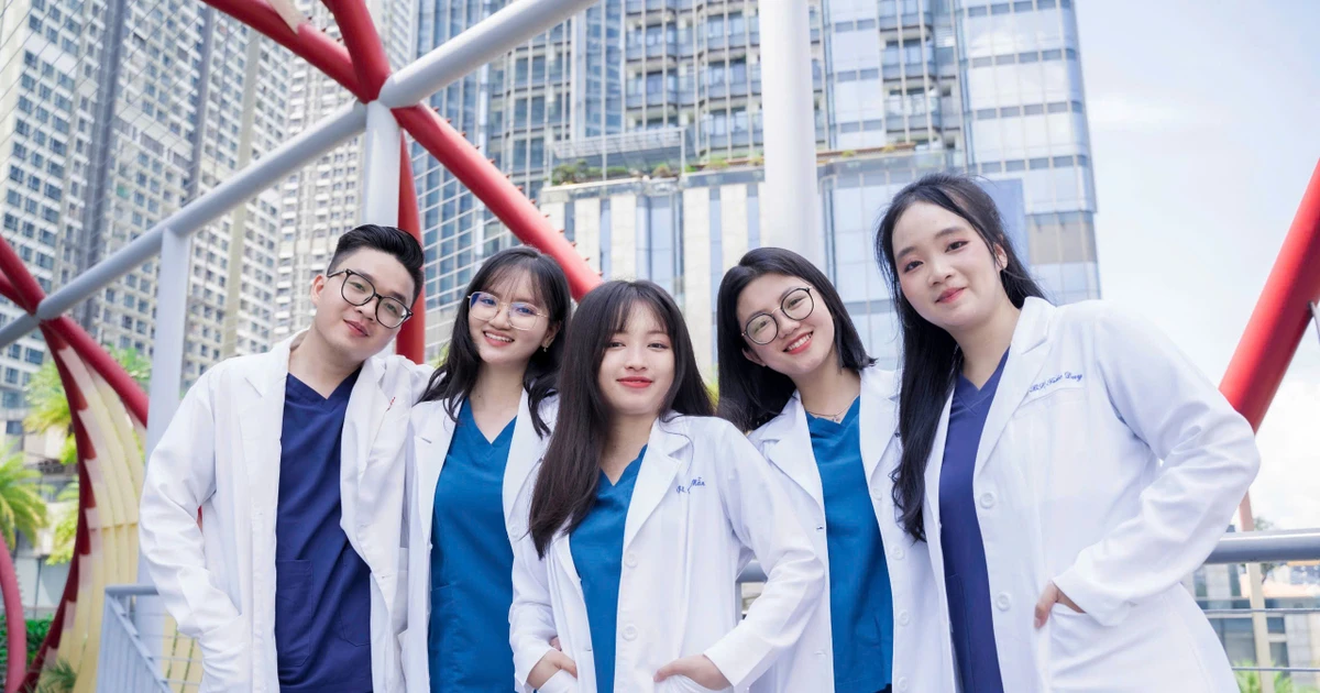 So sánh học phí khối ngành Y Dược tại các trường đại học ở TPHCM