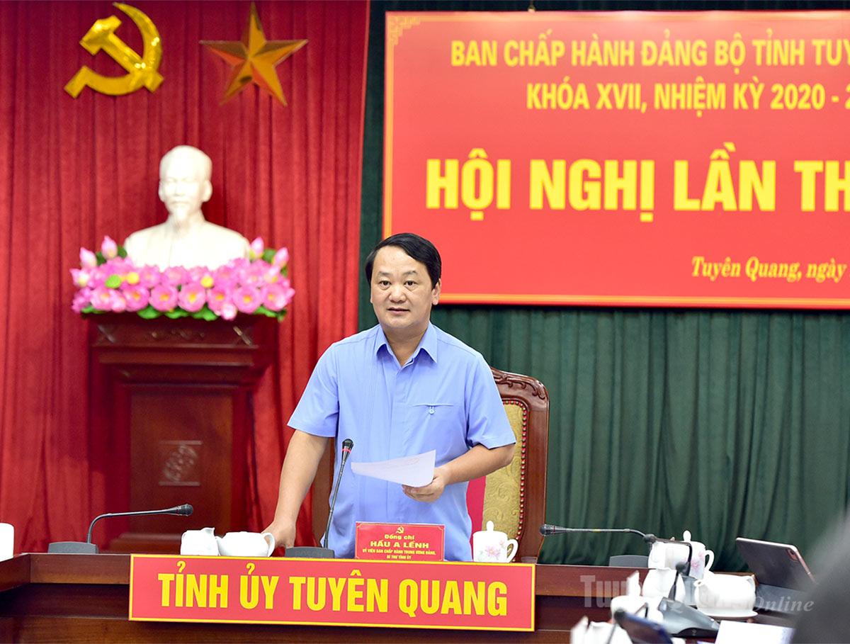 Đồng chí Bí thư Tỉnh ủy Hầu A Lềnh phát biểu chỉ đạo tại hội nghị.