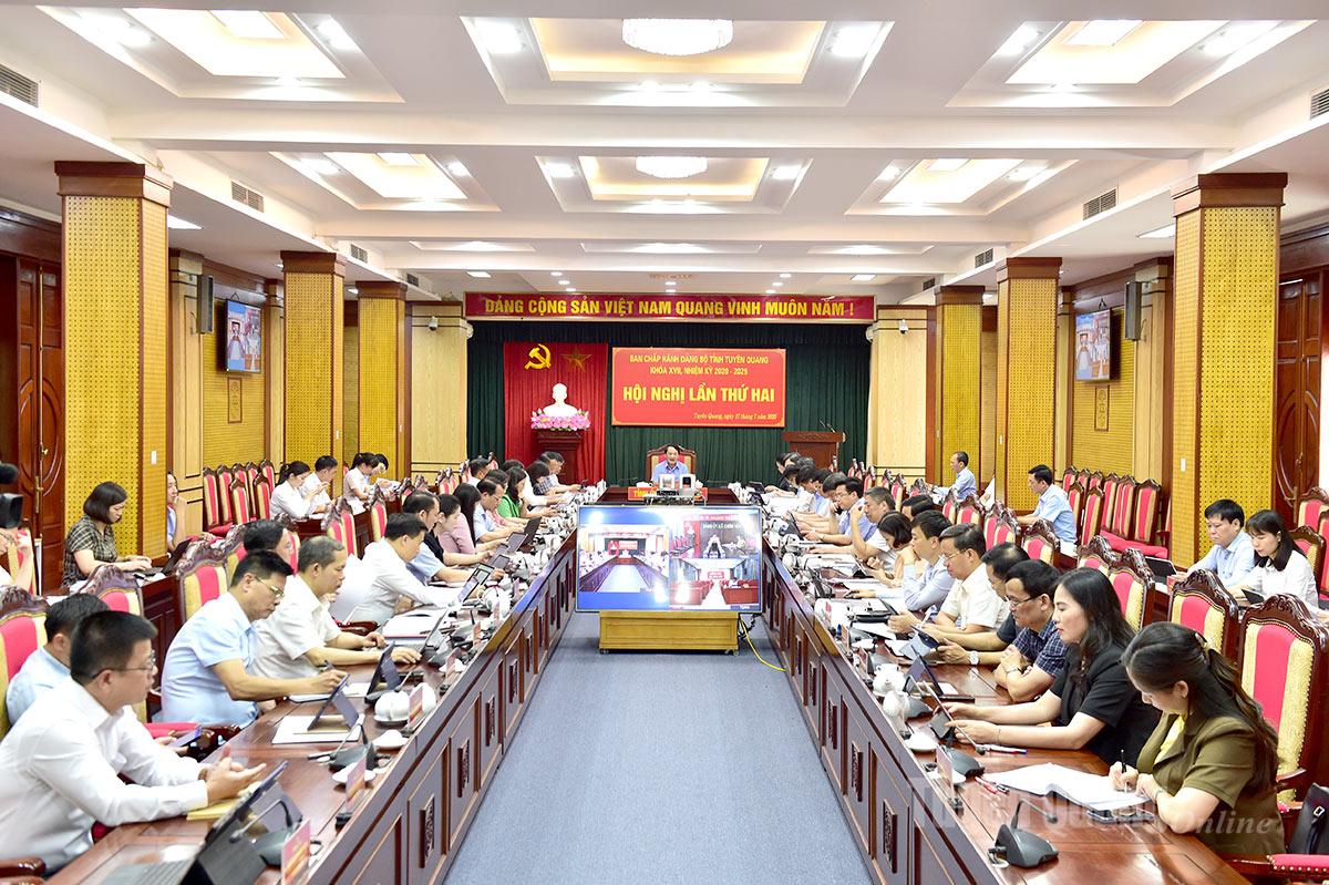  Toàn cảnh hội nghị.