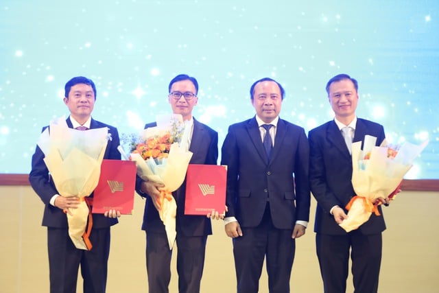 Ban giám hiệu Trường ĐH Khoa học Sức khỏe có 7 thành viên - Ảnh 1.