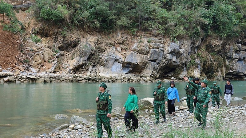 Bộ đội Biên phòng tỉnh Lào Cai tuần tra bảo vệ biên giới.