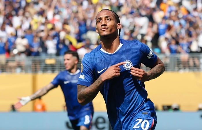 Joao Pedro và kỳ tích sau 12 ngày - Ảnh 1.