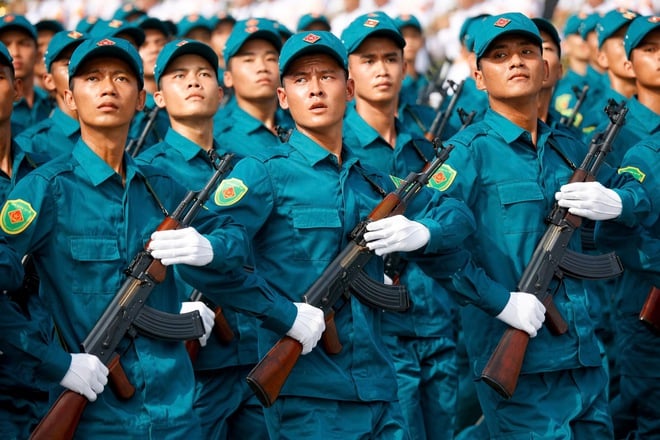 Mãn nhãn buổi diễu binh 15 . 000 Chiến sĩ công an và quân đội hợp luyện - Ảnh 17.
