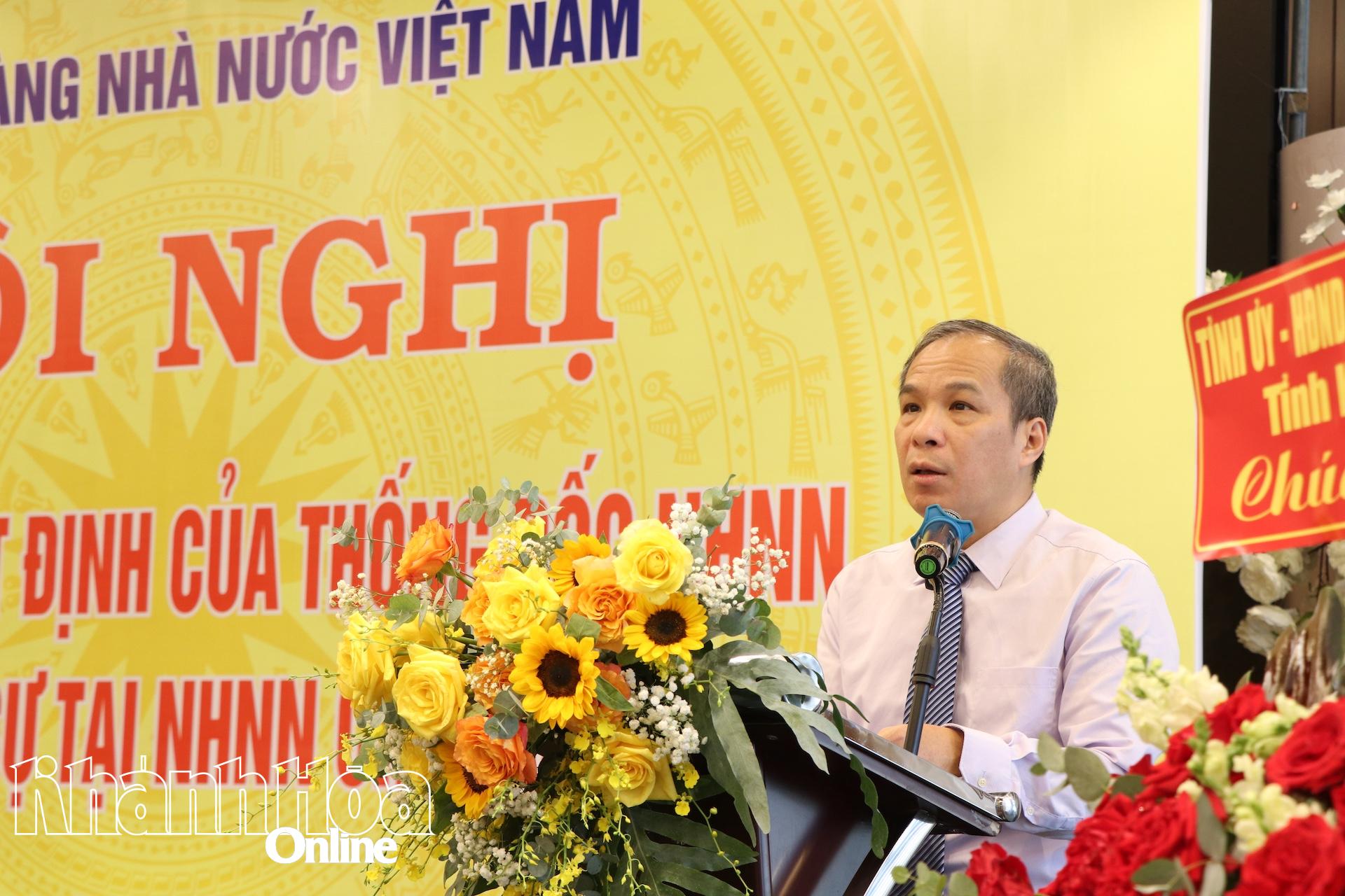 ទេសាភិបាលរងធនាគាររដ្ឋវៀតណាមបានថ្លែងសុន្ទរកថាក្នុងកិច្ចប្រជុំ។