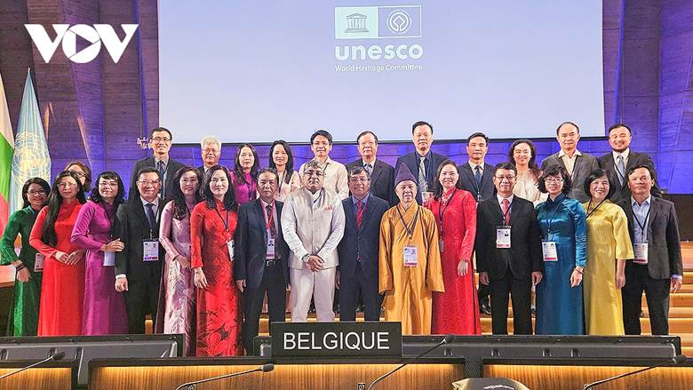 La delegación vietnamita en el 47º período de sesiones de la UNESCO asumió el compromiso de preservar, proteger y promover el valor del Patrimonio de conformidad con las disposiciones de la Ley sobre el Patrimonio Cultural y la Convención de la UNESCO de 1972 sobre la Protección del Patrimonio Mundial, Cultural y Natural.