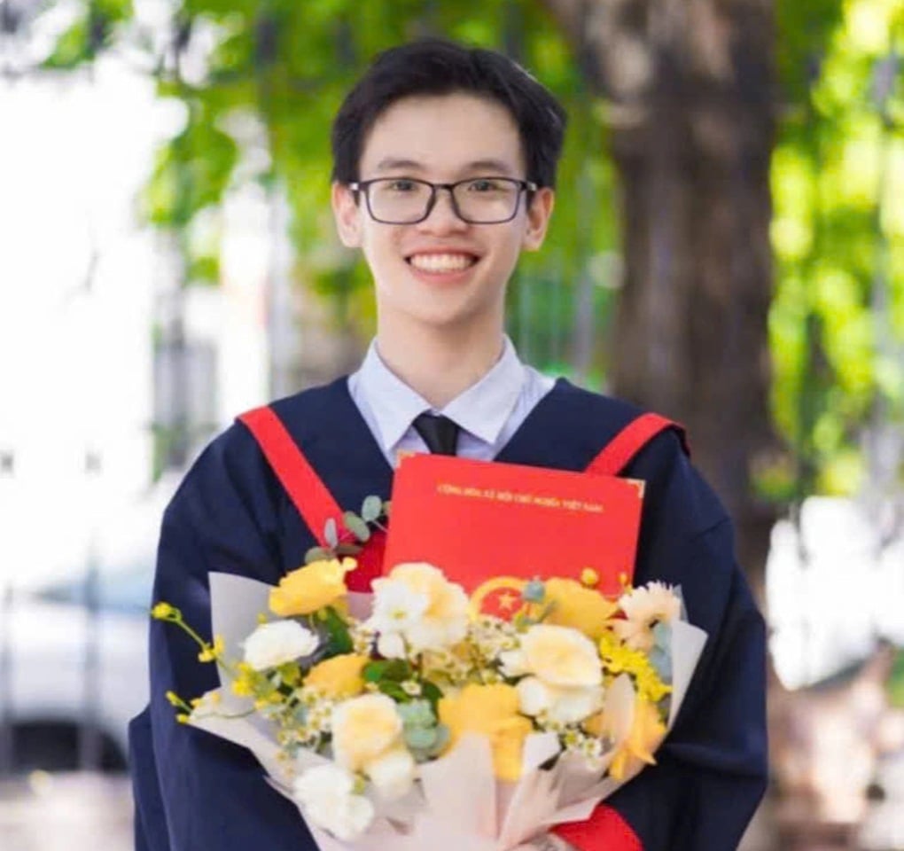 Thí sinh duy nhất đạt điểm 30/30 khối B: Học ngày 10 tiếng, trừ lúc ăn ngủ - 1