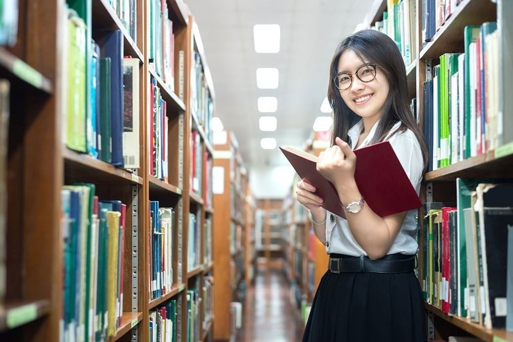 Đạt điểm cao tốt nghiệp, con được tặng tiền, vàng, cha mẹ xử lý ra sao? - 2