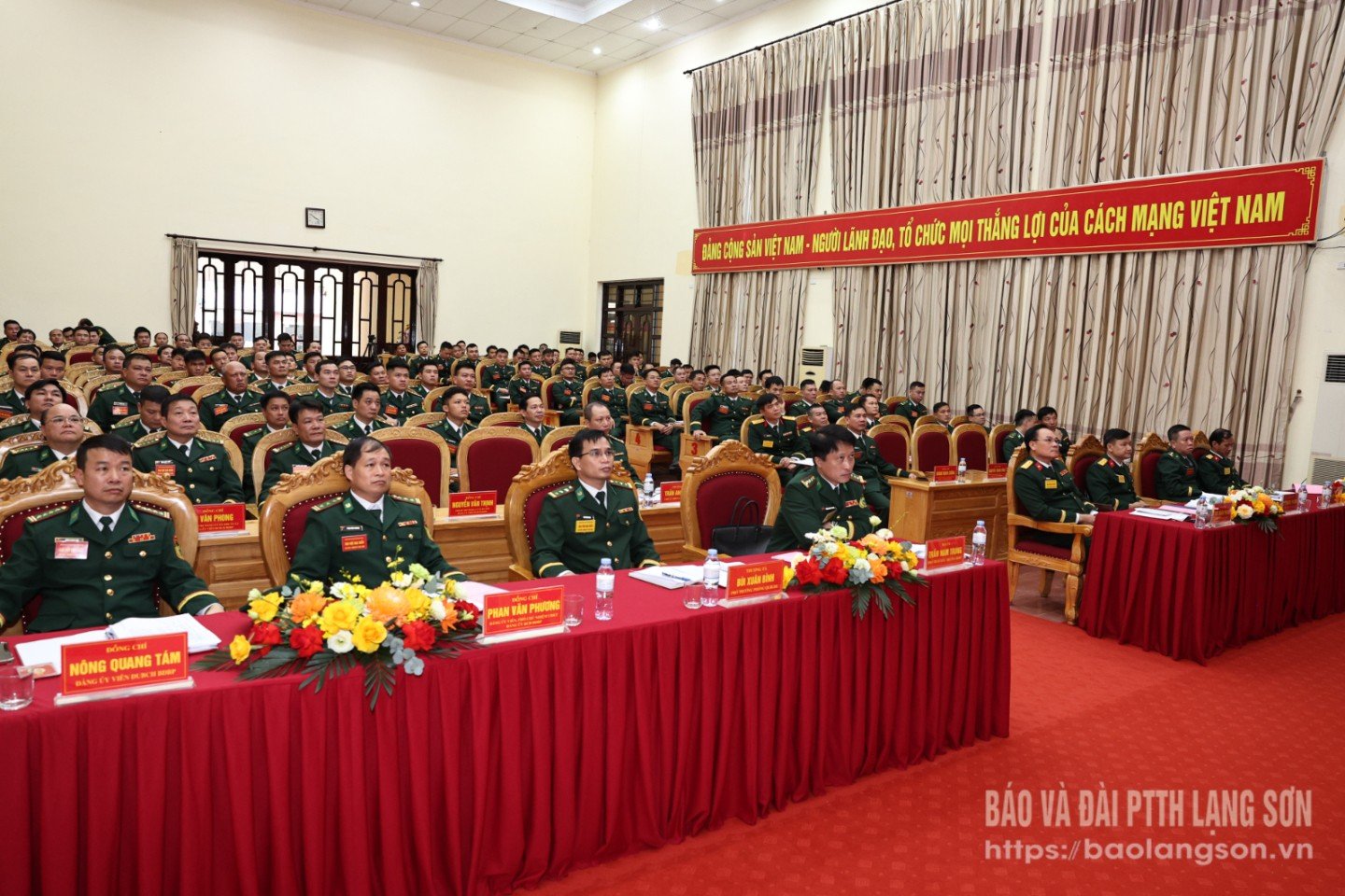 Các đại biểu dự đại hội
