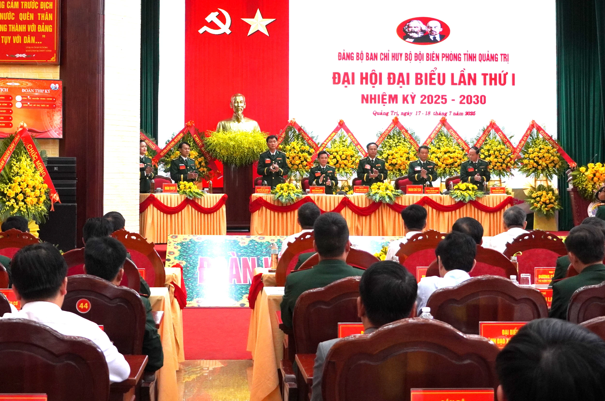 Quyết tâm bảo vệ vững chắc chủ quyền lãnh thổ, an ninh biên giới quốc gia trong mọi tình huống
