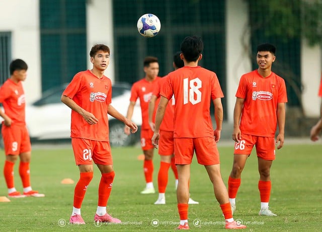 'Tấm vé' bất ngờ và cơ hội bước ra ánh sáng cho sao mai U.23 Việt Nam - Ảnh 1.