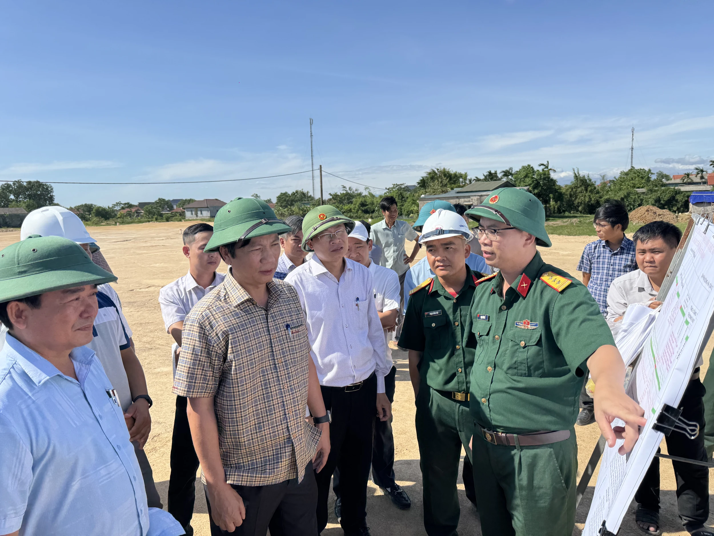 Đẩy nhanh tiến độ triển khai hạng mục các dự án đường ven biển