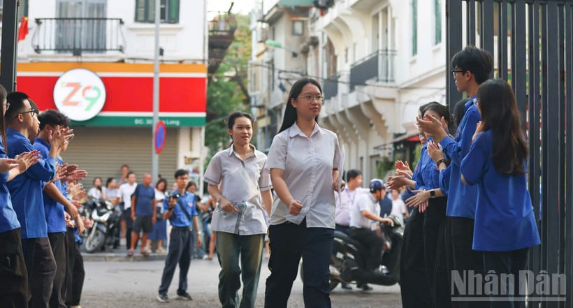 Thí sinh tại Kỳ thi tuyển sinh vào lớp 10 năm học 2025-2026 của Hà Nội (Ảnh: ĐẠI THẮNG)