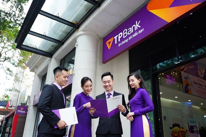 TPBank (TPB): أرباح الأشهر الستة الأولى تتجاوز 4,100 مليار دونج، إجمالي الأصول يتجاوز 428,600 مليار دونج - صورة 2.