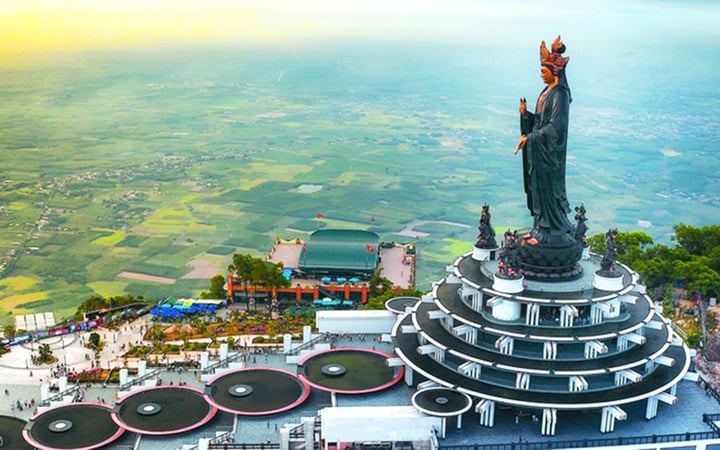 Núi Bà Đen, Tây Ninh.