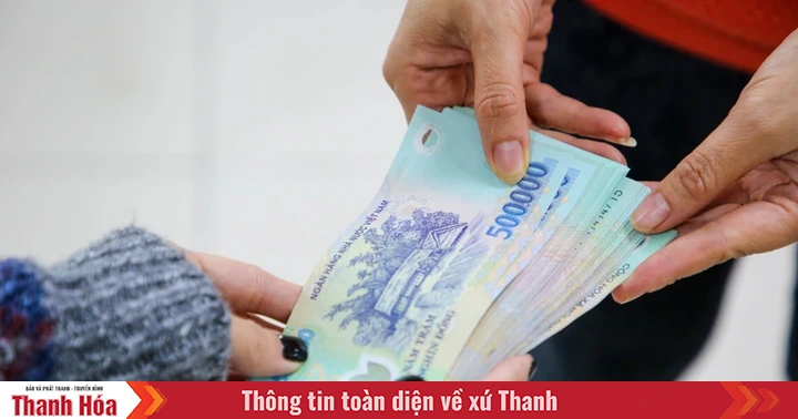 Bộ Nội vụ lấy ý kiến phương án lương tối thiểu vùng năm 2026 tăng 7,2%