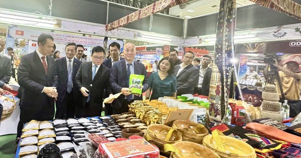 Mở rộng thị trường, quảng bá sản phẩm thế mạnh của hai nước Việt Nam, Lào