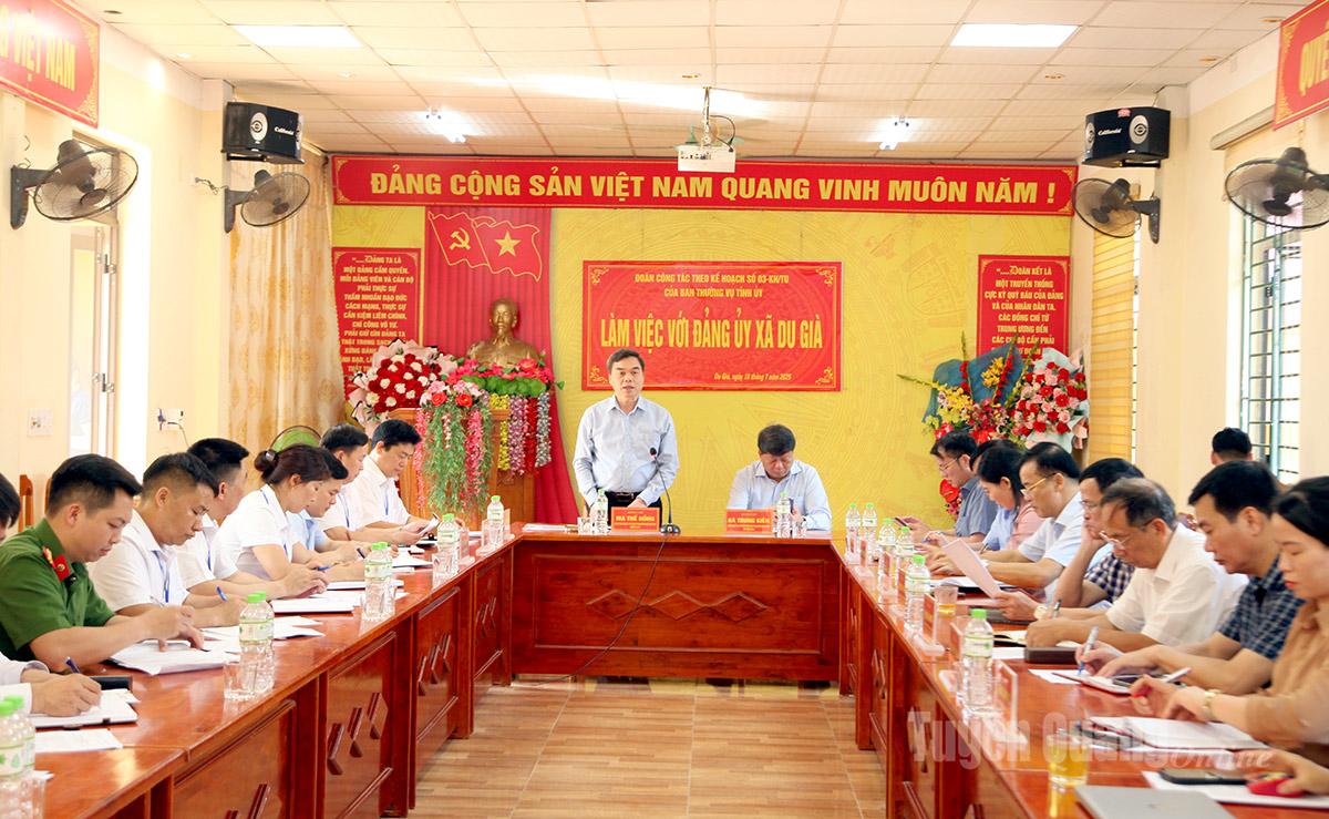 Đoàn công tác làm việc với Đảng ủy xã Du Già.